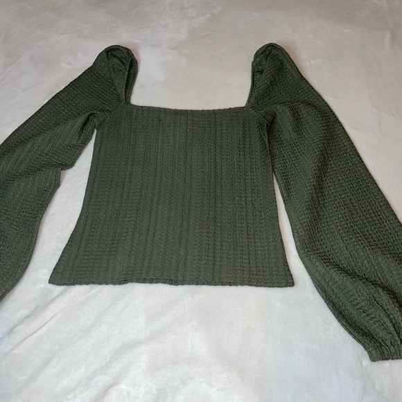 Express Lantern Long Sleeve Blouse - Picture 4 of 7